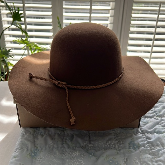 Altar’d State Boho Floppy Hat - Picture 4 of 5